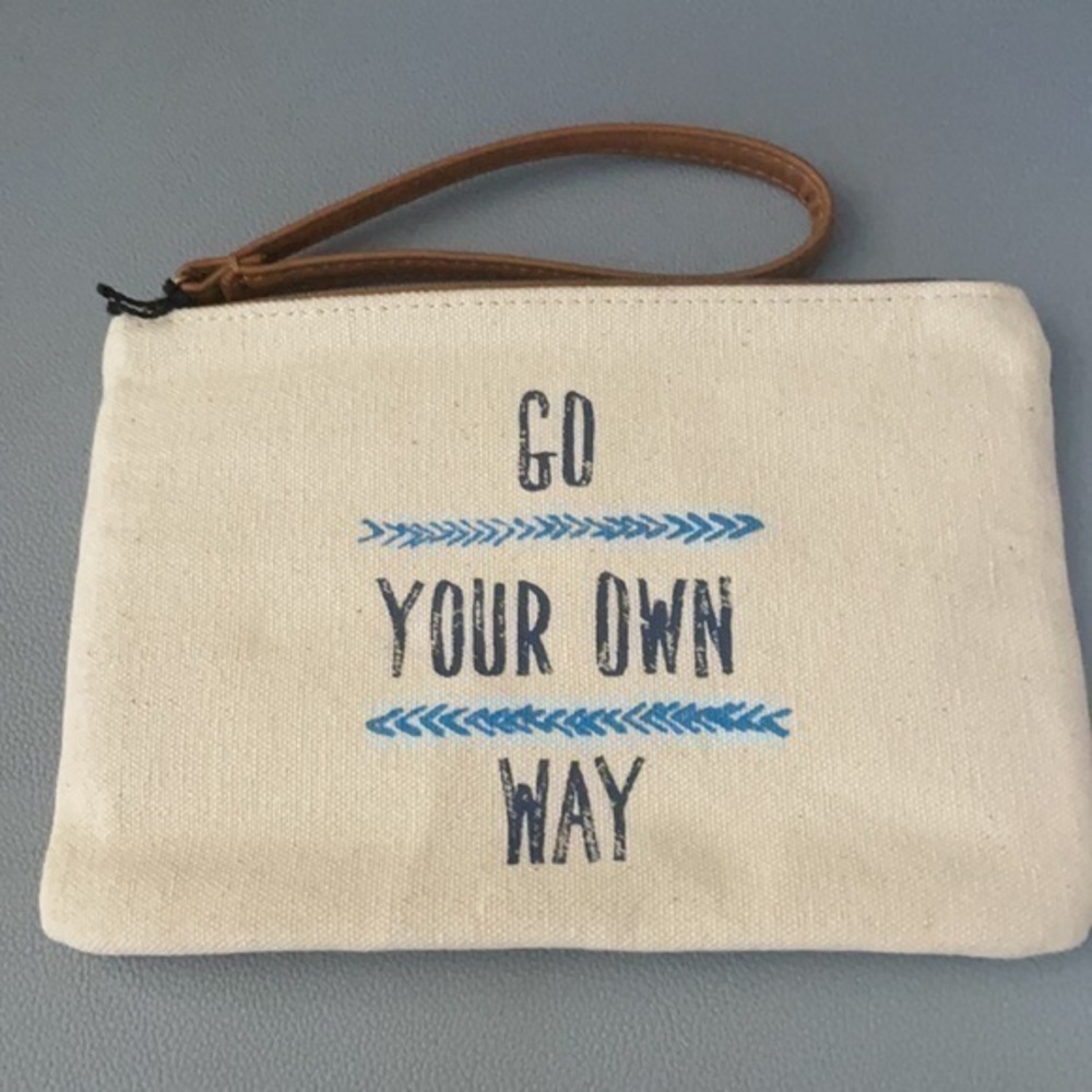 New Clutches Bag  “Go your own way” Wristlet B16